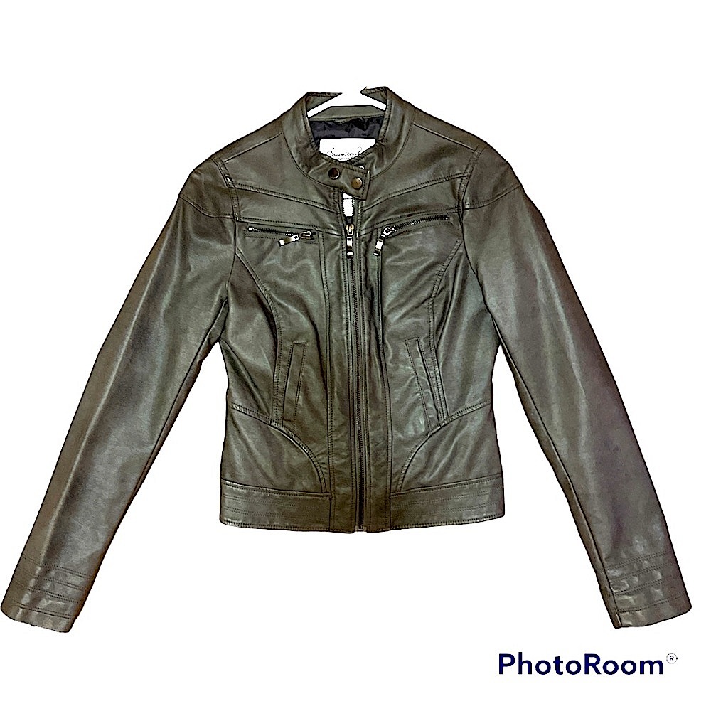 NWOT- American Rag !! Super stylish, slim cut ,awesome bomber jacket